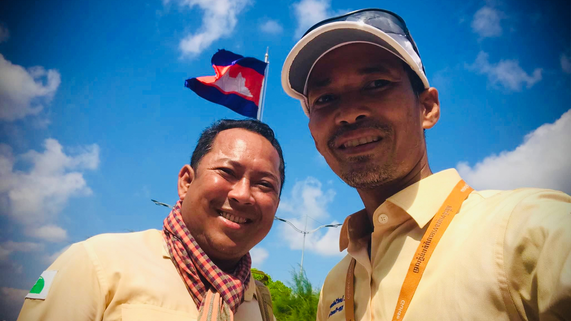 mr-hok-with-tour-guide-solimny