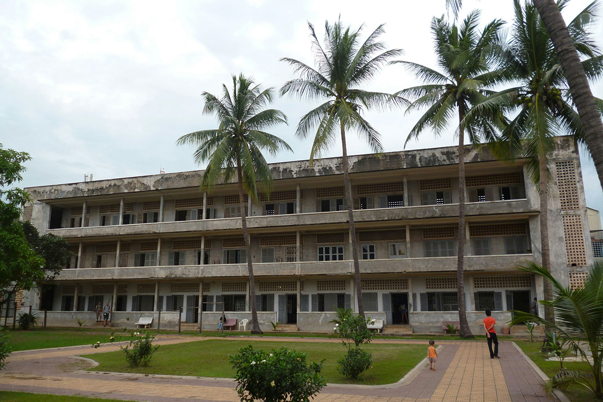 tuol sleng genocide museum